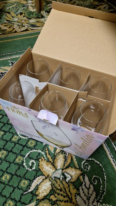 Бокали для вина..