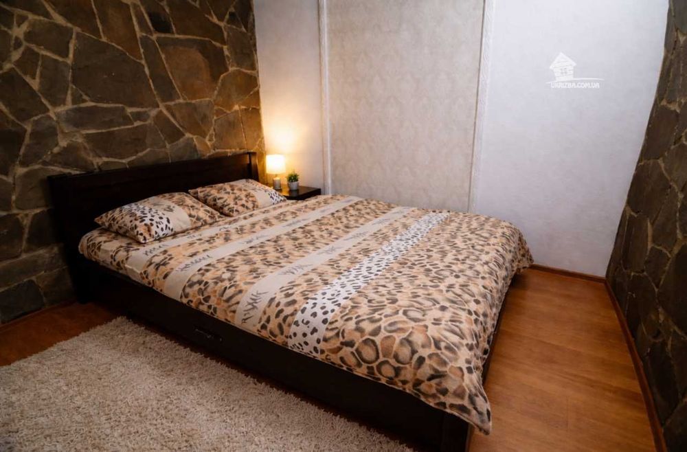 Посуточно. Баня, купель, беседка, бильярд, генератор. До 25 человек.