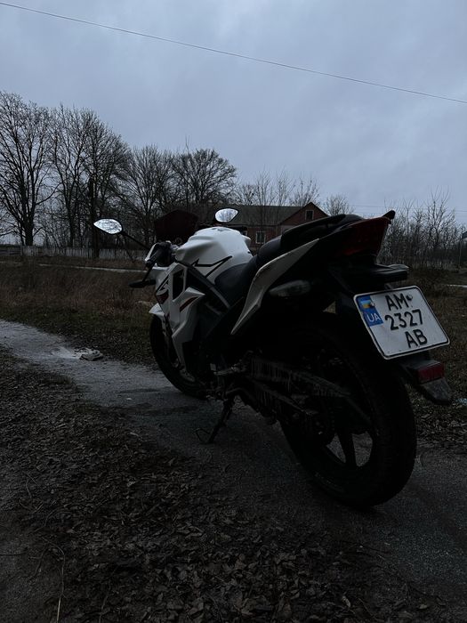 Продам мотоцикол ліфан KPR 200