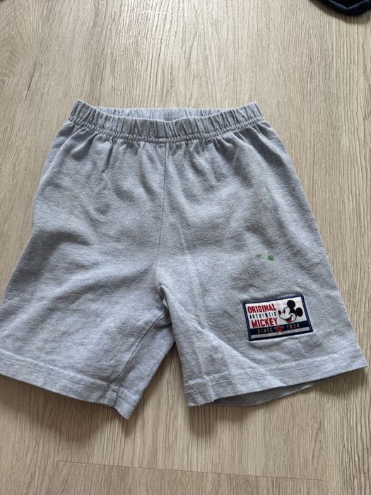 Zestaw krotkich spodenek under armour