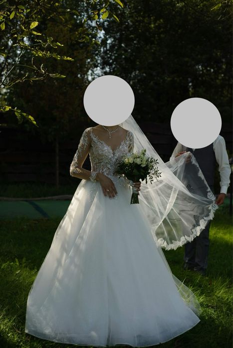 Весільне плаття.