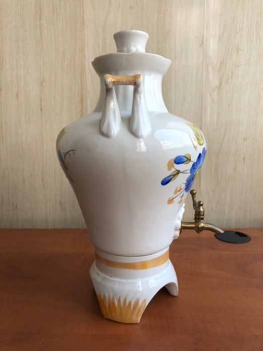 Самовар сувенирный фарфоровый новый электрический. Не использовался.