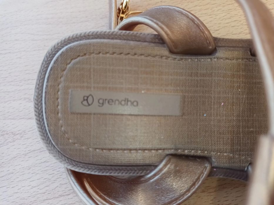 Sandalias de criança