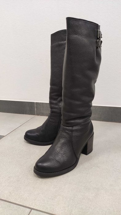 Жіночі шкіряні чоботи чорні. Розмір 38/Женские кожаные черные сапоги