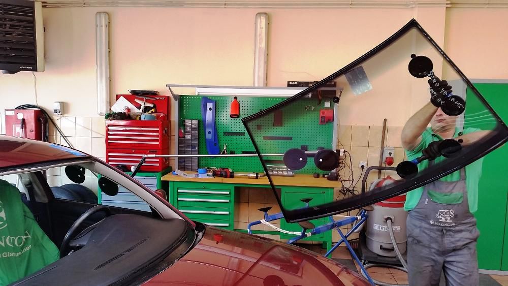 AUTO-SZYBY Montaż, naprawa i wymiana szyb samochodowych
