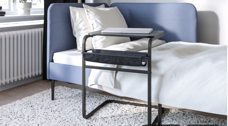 Mesa de apoio OLSERÖD IKEA.
Nova, sem uso.