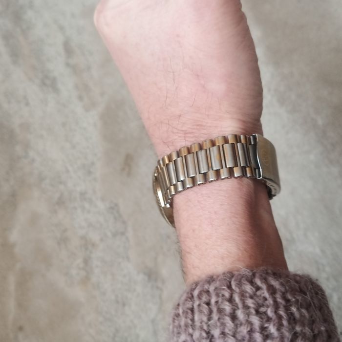 Подарок.Часы Восток.( Снежинка) Сделано в СССР.