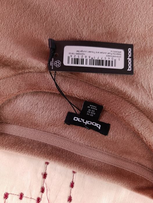 Костюм жіночий прогулянковий Boohoo плюшевий комфортний.. Для високих