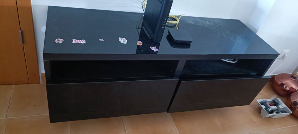 Armário de televisão