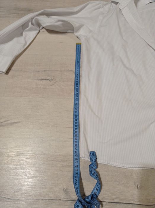 Biała koszula męska