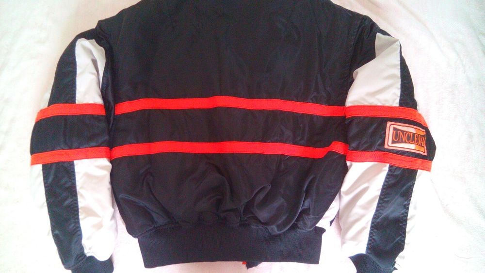 Демесизонная куртка бомбер размер S