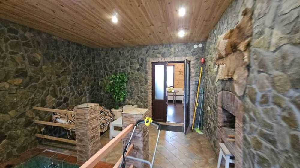 Продажа 2 этажного дома с верандой и участком на 41.5 сотки, 103 кв. м