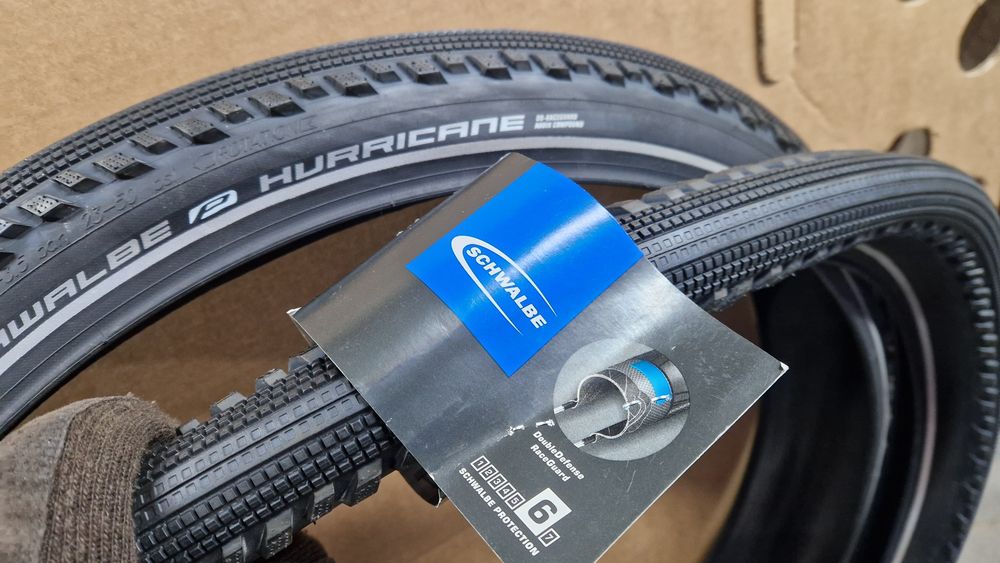 Dwie nowe opony Schwalbe Hurricane 27.5 x 2.4 addix raceguard