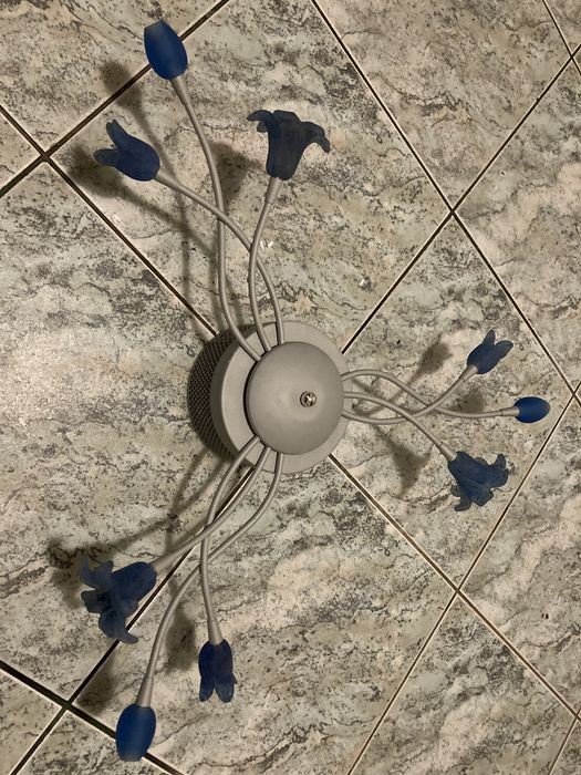 Żyrandol do pokoju nastolatki