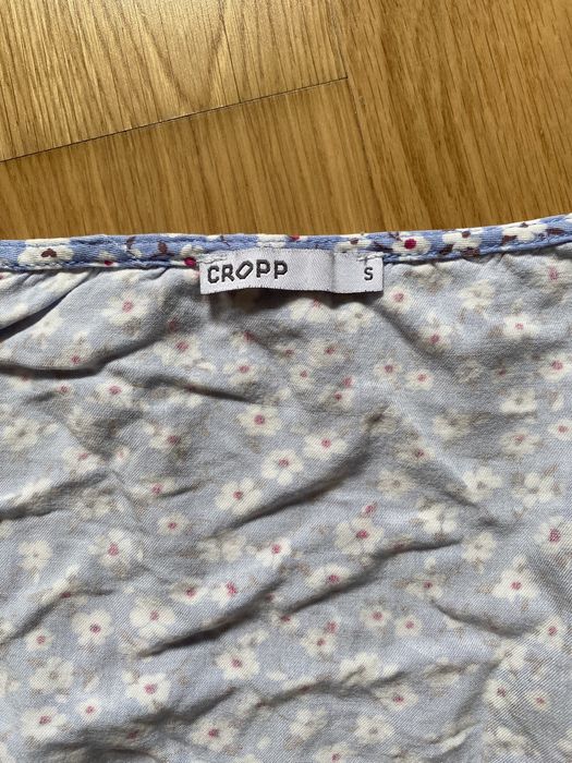 bluzka w kwiaty cropp