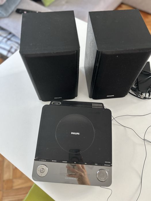 Aparelhagem Philips (2008) CD/DVD/USB. Em bom estado (Visor sem Luz).