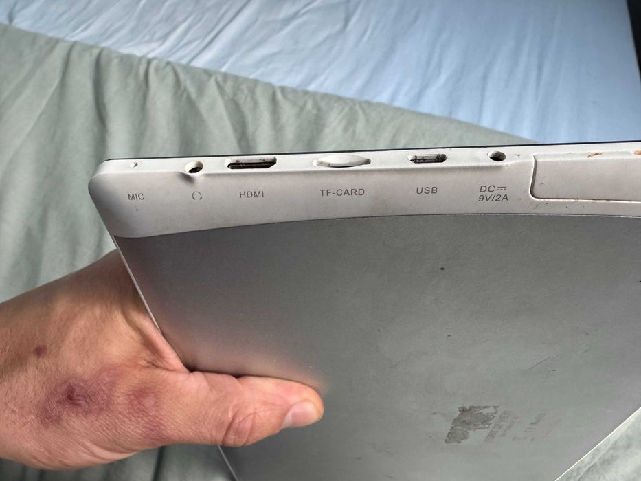 Tablet Point of View Mobii WinTab 1000W (10.1") - Windows, 2GB RAM