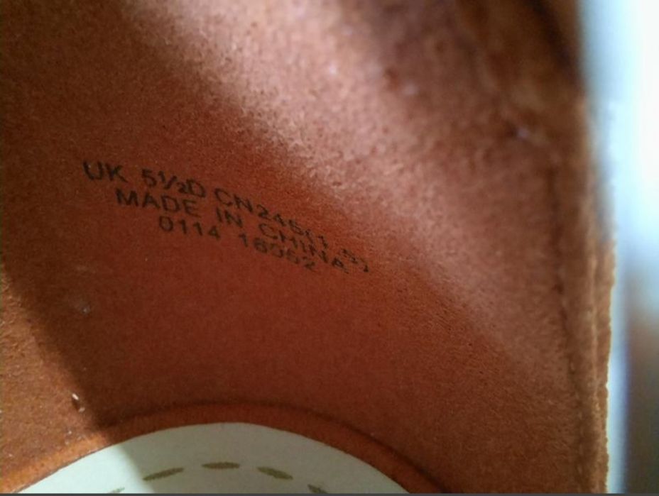 Босоніжки замшеві Clarks оригінал 
В ідеальному стані!