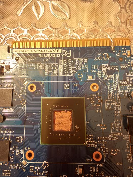 GeForce gtx 750 ti gigabite 2 gb