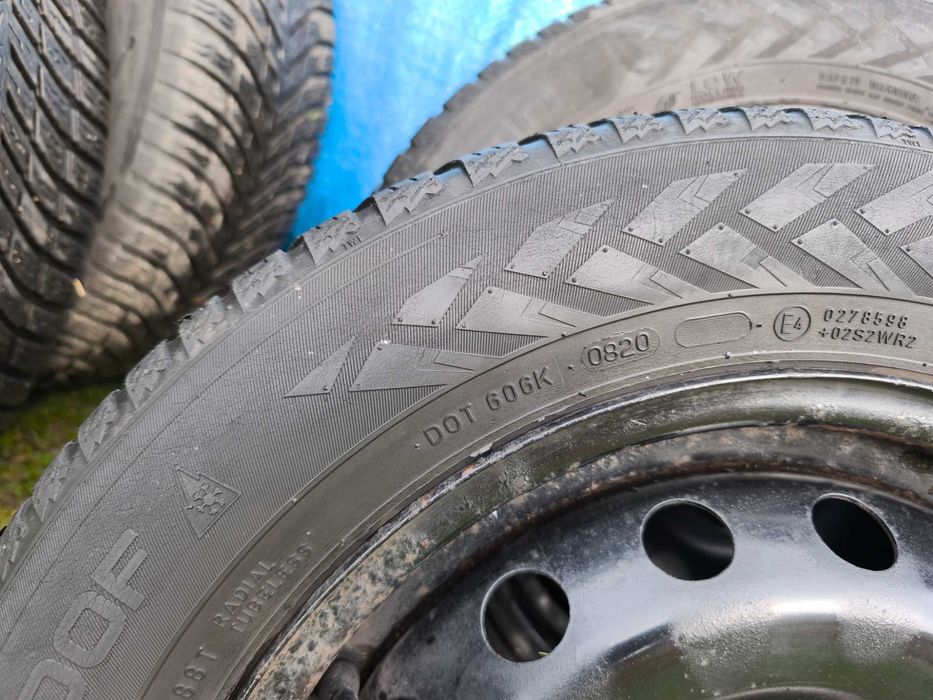 Sprzedam komplet kół wielosezonowych R15.