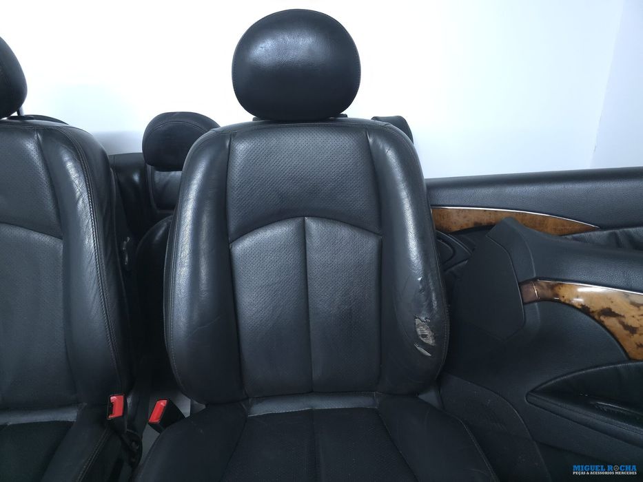 Conjunto de bancos e quartelas couro  com airbag Mercedes W211 Sedan