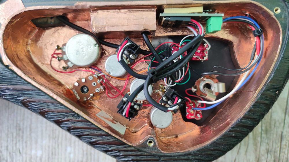 Zakrzewski Superior SV7 Custom – Boutique Bass,  gitara basowa