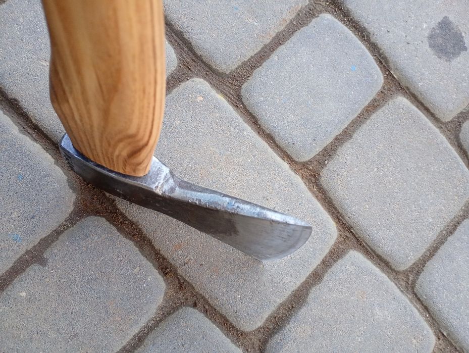 Ręcznie kuta siekiera Rttm Końskie 0,7kg