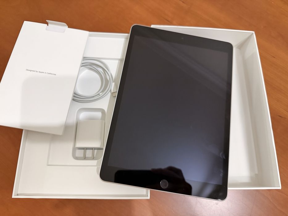 Apple IPad (Tablet) 9 Geração 64Gb + Apple Pencil Muito novo, Sem um Risco