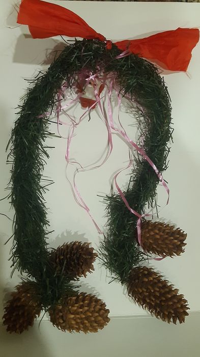 Новорічний різдвяний вінок  з шишками декор