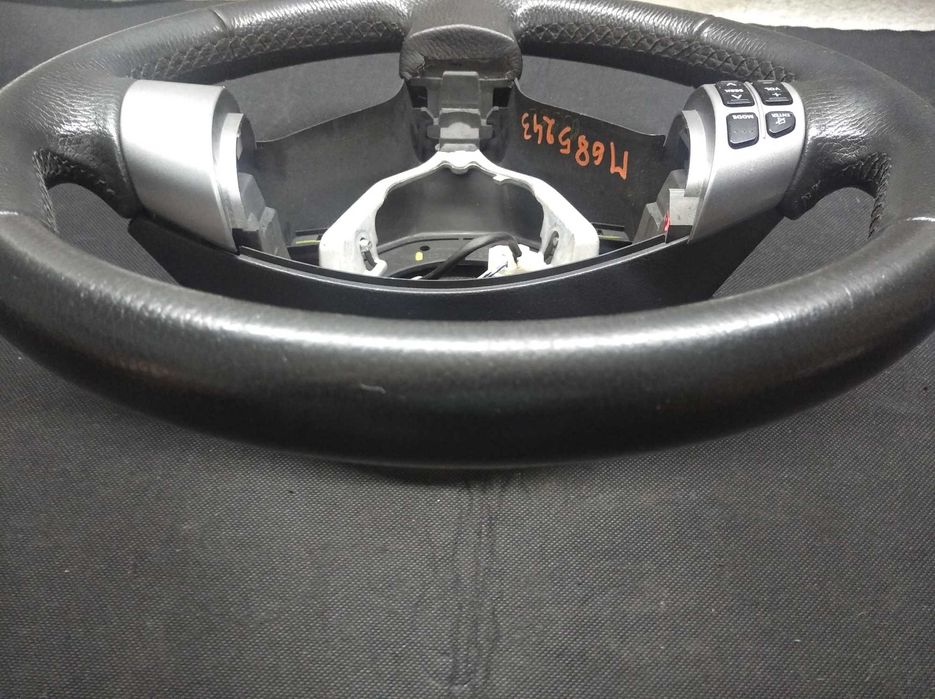 Suzuki Swift kierownica skórzana