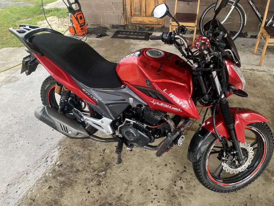 Мотоцикл Lifan CiryR 200