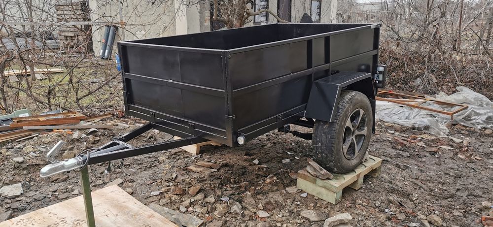 Причеп легковий посилений