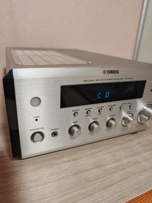 Стерео ресивер Yamaha RX-E410 Piano Craft