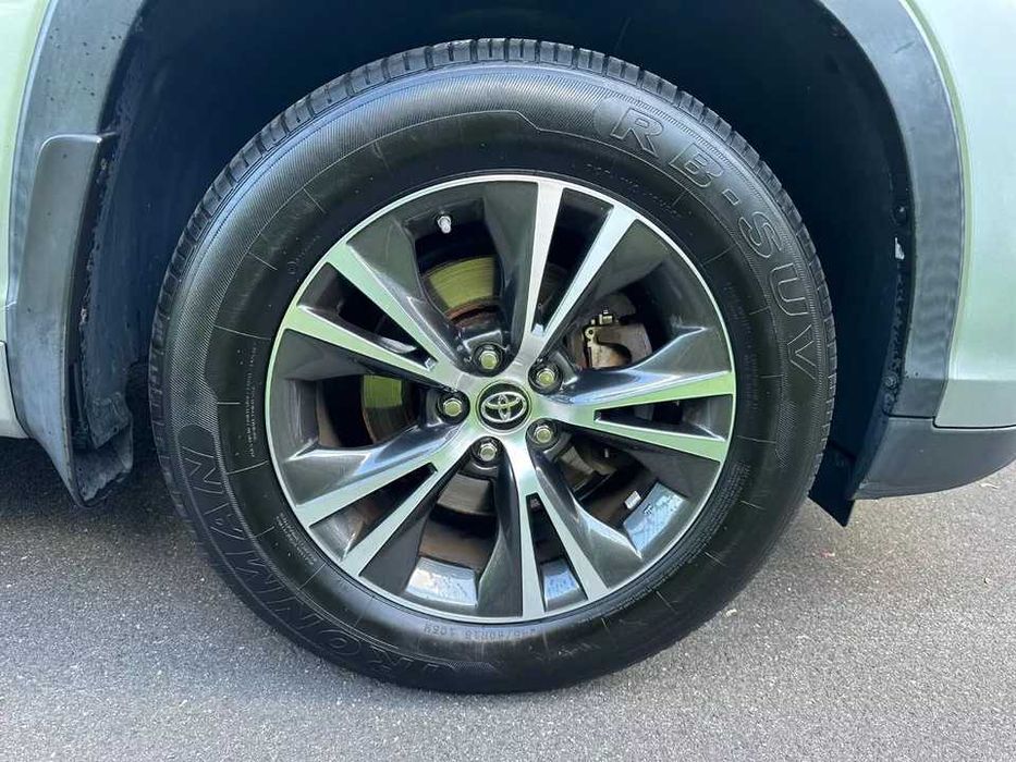 2018 Toyota Highlander LE