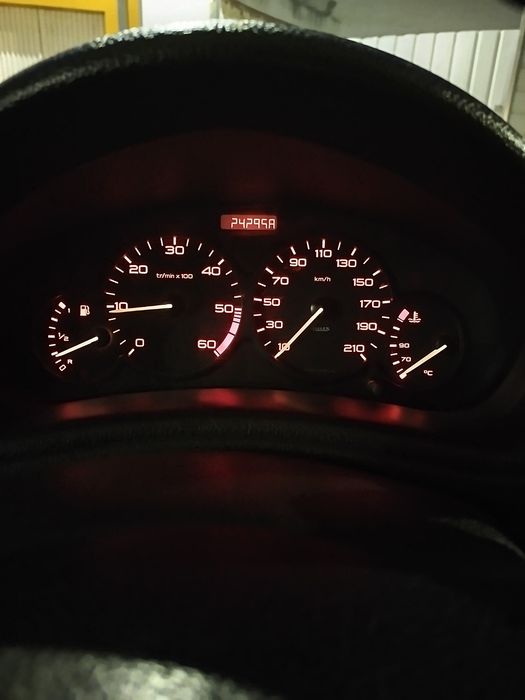 Peugeot 206 Ano 2001 Gasolina