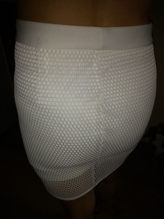 Spódnica biała z siatką
