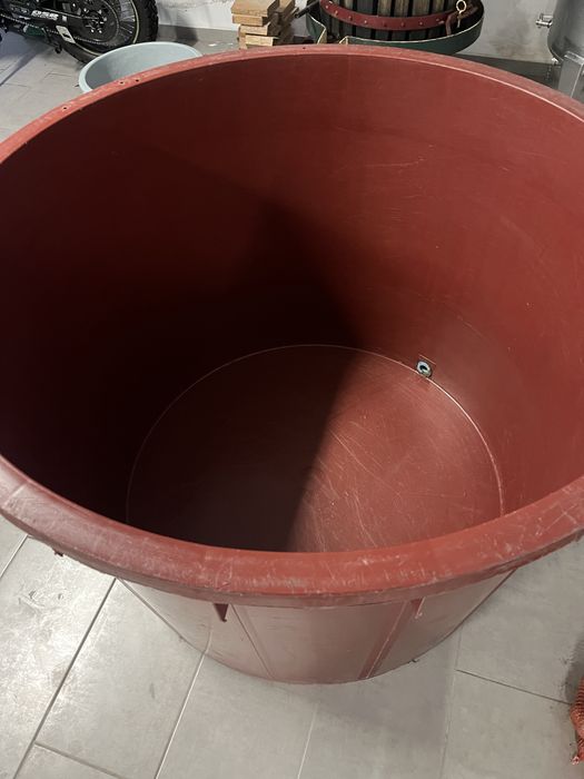 Dorna 1000 litros com torneira