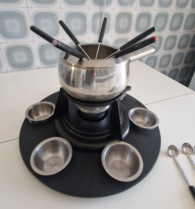 Conjunto Fondue 23 peças do Gato Preto