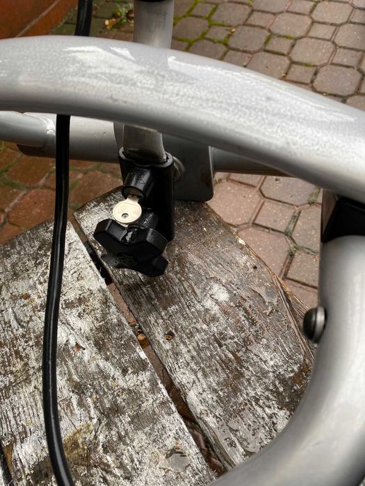 Bagażnik Rowerowy na Hak THULE - Solidny i Funkcjonalny!