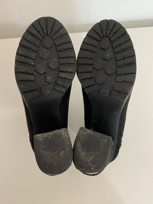 Botas em camurça da Bershka (37)