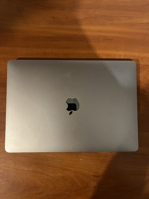 MacBook Air M1 / 16GB RAM / 256GB SSD / 100%