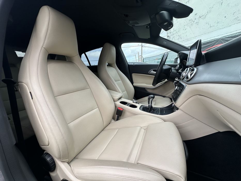 Mercedes-Benz CLA 180 — fotografia 6