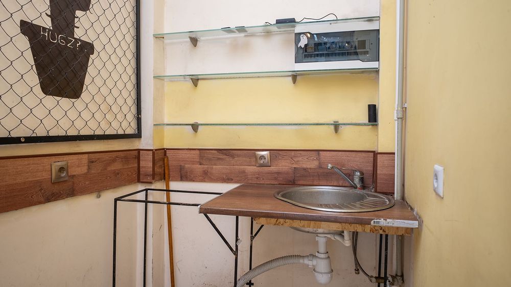 Оренда приміщення з ремонтом під кавʼярню 7,8 кв.м. Центр Площа ВАЛ