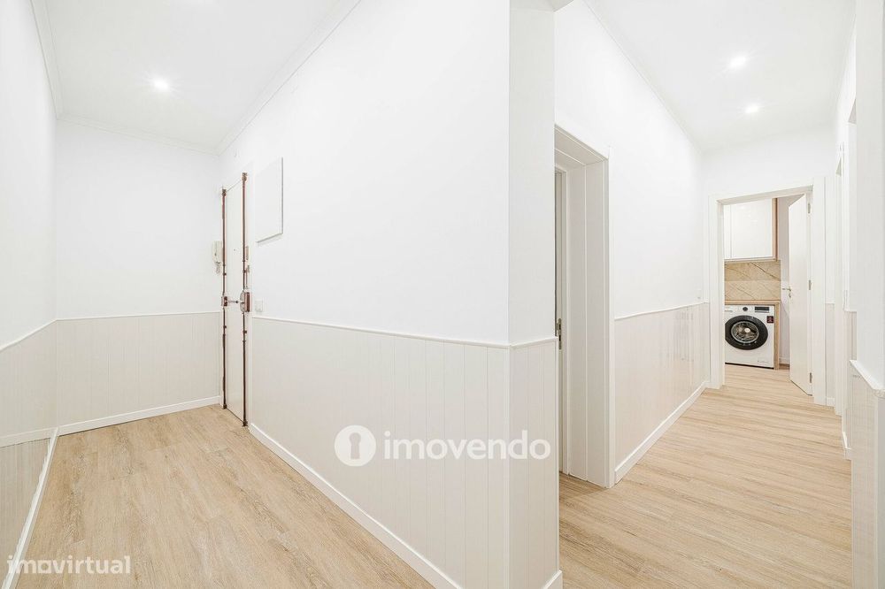 Apartamento T1 remodelado e com cozinha equipada, em Entrecampos