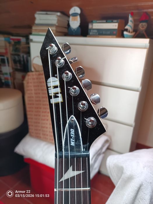 Guitarra Elétrica LTD MT-130 - Branca