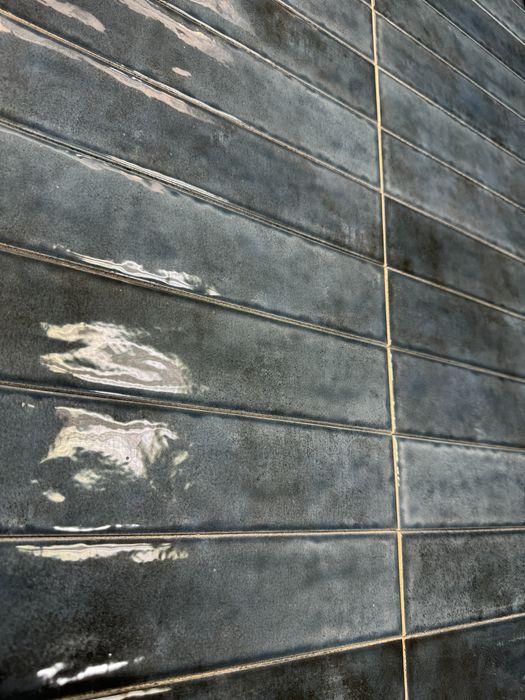 Płytki Monpelli navy 29,8 x 6,5 mix cegiełka STR połysk blue ściana