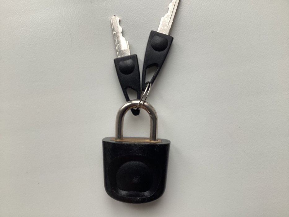 Замок для чемодана