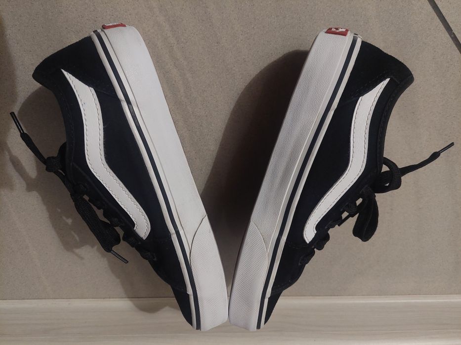 Trampki Vans 36 buty klasyczne czarne białe