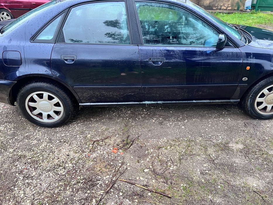 Vendo carro audi A4.