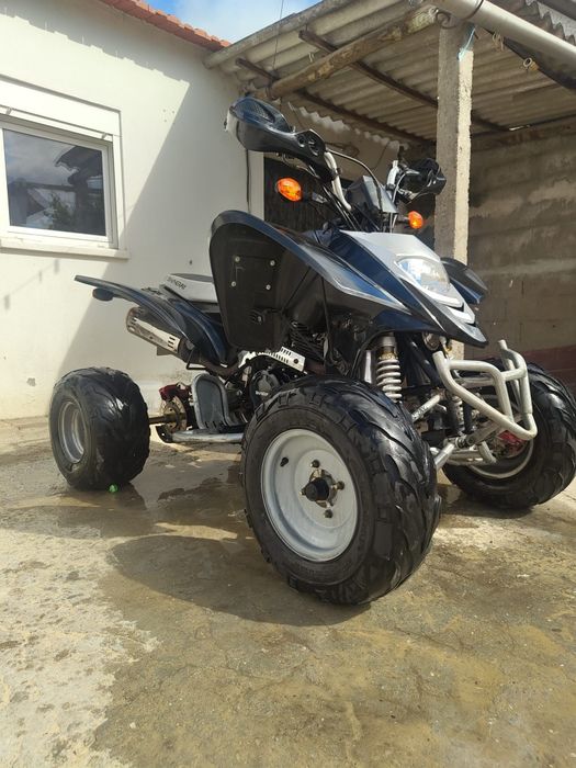 Moto 4 250cc como nova